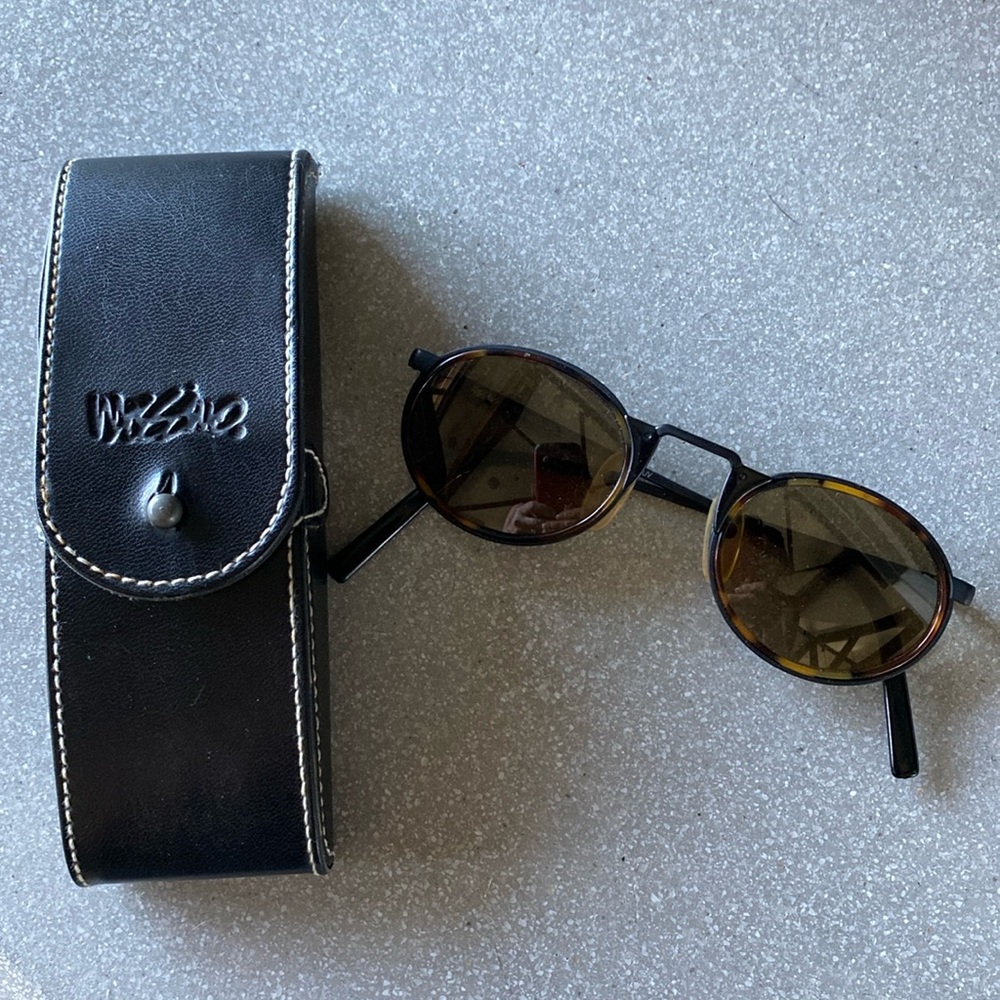 Vintage Mossimo Brando 004Tortoise Oval Sunglasses